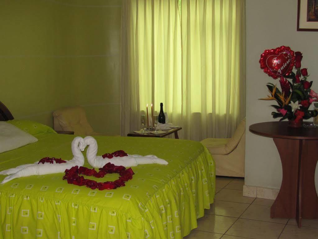 Rio Cumbaza Hotel Tarapoto Exterior photo