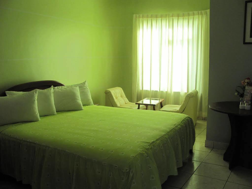 Rio Cumbaza Hotel Tarapoto Exterior photo